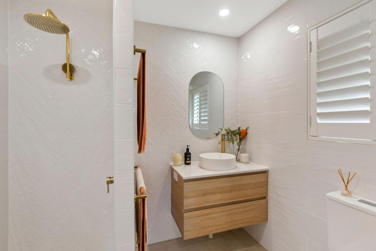 By The 2 Side 3 Bedroom 2 Bathroom *