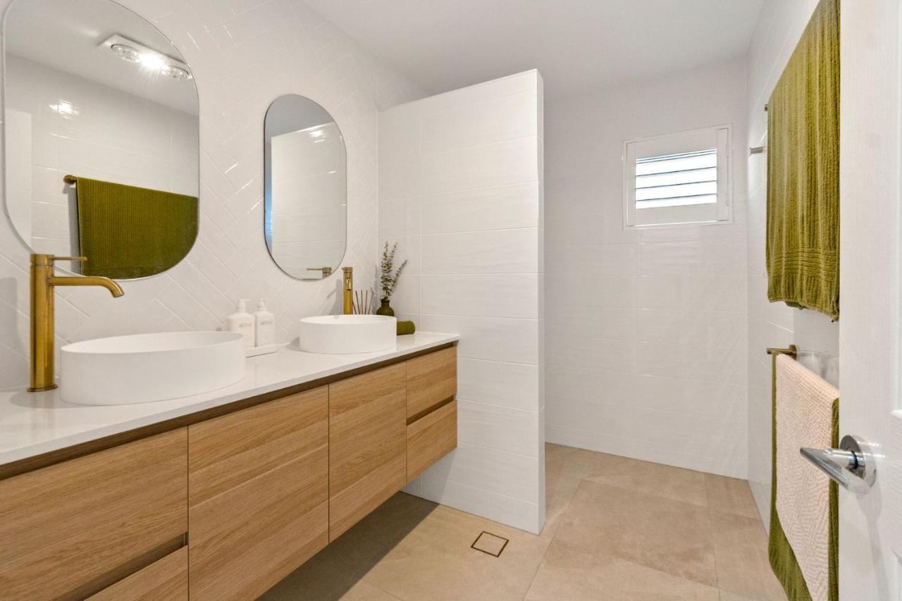 By The 2 Side 3 Bedroom 2 Bathroom Holiday home *